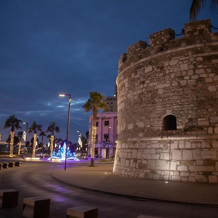 Super Apartment In The Ancient Roman Amphitheater ดูร์เรส ภายนอก รูปภาพ