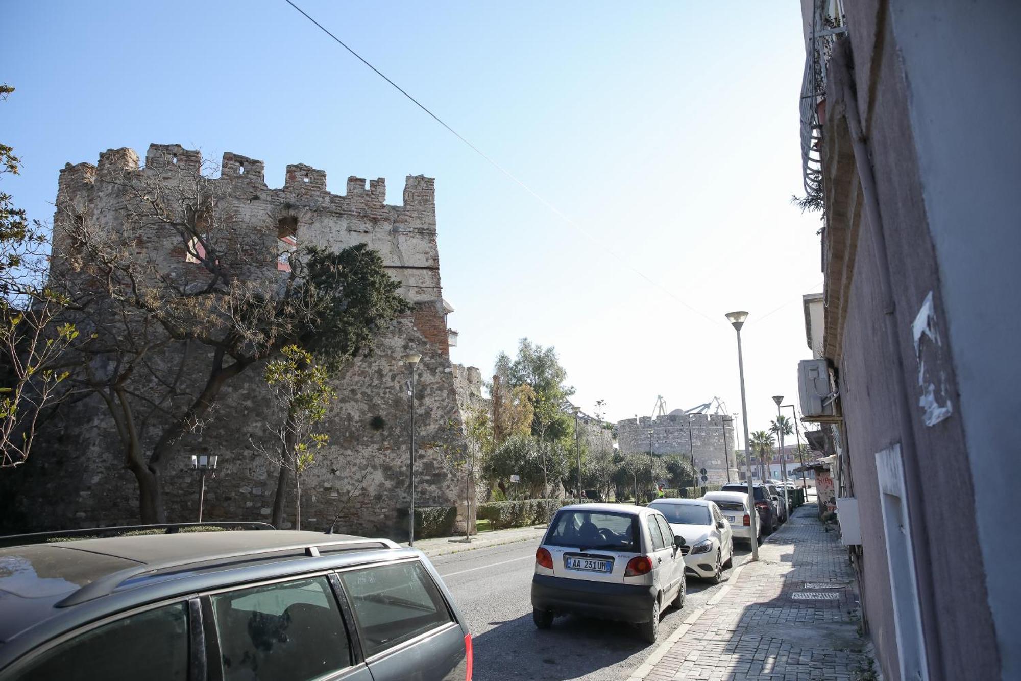 Super Apartment In The Ancient Roman Amphitheater ดูร์เรส ภายนอก รูปภาพ