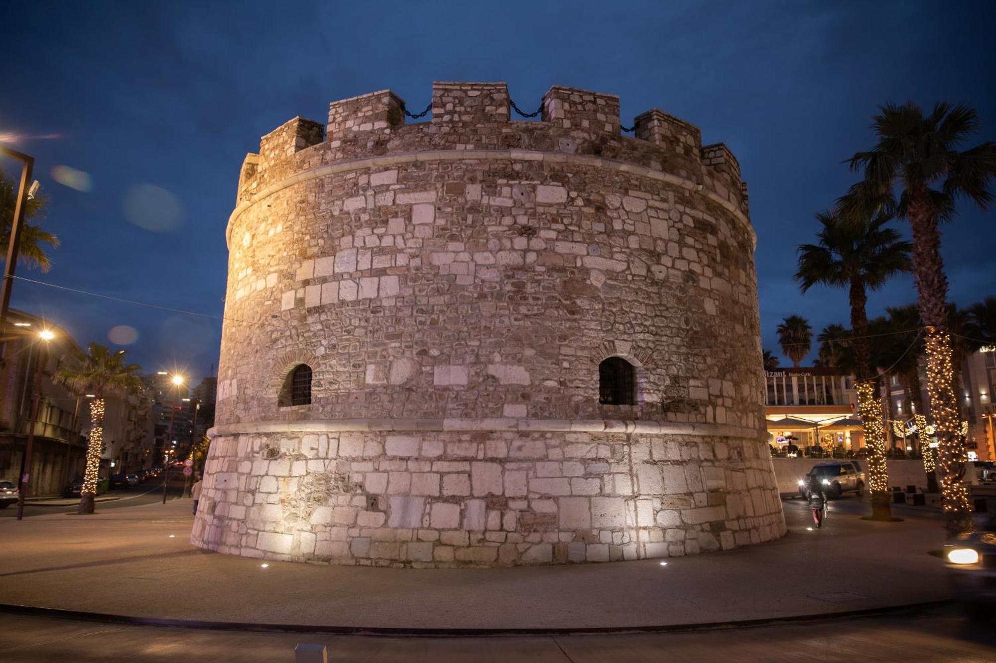 Super Apartment In The Ancient Roman Amphitheater ดูร์เรส ภายนอก รูปภาพ